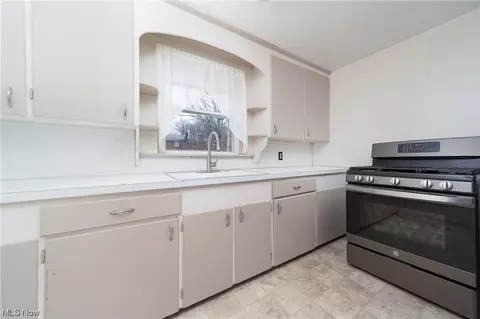 Kitchen - 2924 17th St NW, Canton, OH 44708 photo 3 of 3
