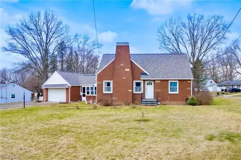 2485 41st St NE, Canton, OH 44705