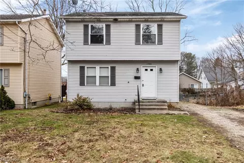 1786 Coventry St, Akron, OH 44301