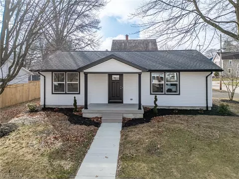 202 E Paradise St, Orrville, OH 44667