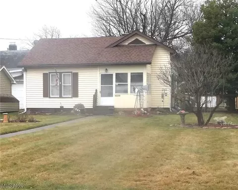 406 Kelly NW, New Philadelphia, OH 44663