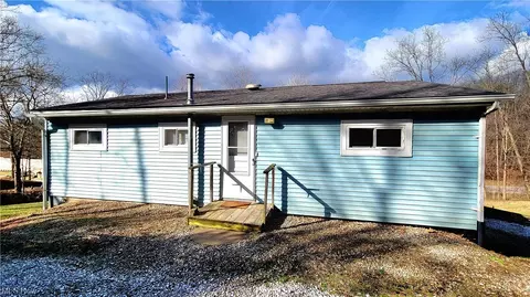 1580 Sr 821, Marietta, OH 45750