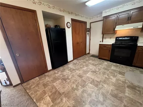 149 Calico Dr, Dover, OH 44622 photo 8