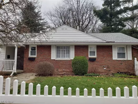 2220 34th St NW, Canton, OH 44709