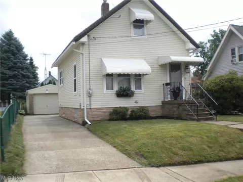 167 25th NW, Barberton, OH 44203