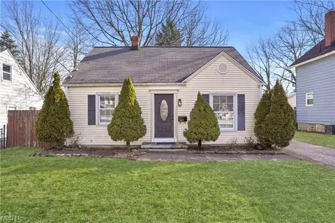 807 Kennebec Ave, Akron, OH 44305