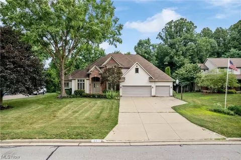 1807 Sawgrass Dr, Uniontown, OH 44685