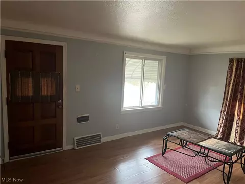 316 E 246th St, Euclid, OH 44123 photo 4