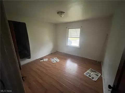 316 E 246th St, Euclid, OH 44123 photo 9