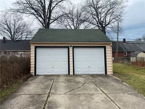 316 E 246th St, Euclid, OH 44123 photo 19