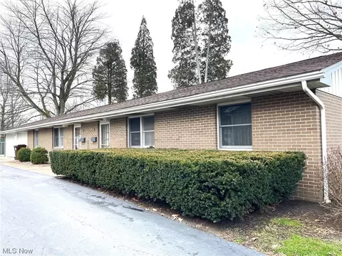 107 W Salem, Columbiana, OH 44408