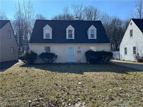 19316 Meadowlark, Warrensville Heights, OH 44128