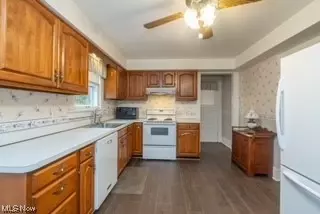 Kitchen - 7341 Maple St, Mentor, OH 44060 photo 3 of 3