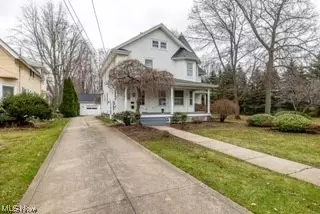 Exterior - 7341 Maple St, Mentor, OH 44060 photo 5 of 7