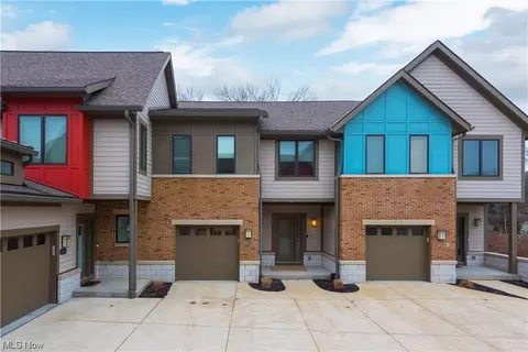1358 Slate Ct, Cleveland Heights, OH 44118