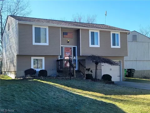 10019 Windjammer Trl, Aurora, OH 44202