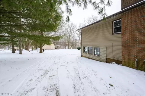 Exterior - 8616 Fromes Ave NE, Canton, OH 44721 photo 5 of 9