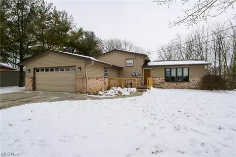 Exterior - 8616 Fromes Ave NE, Canton, OH 44721 photo 2 of 9