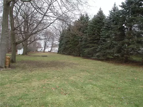 Maple Street, Mentor, OH 44060