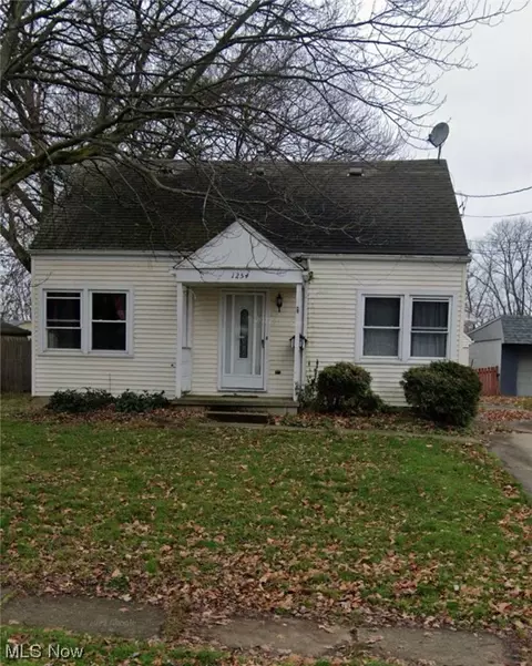 1254 Easton, Akron, OH 44310