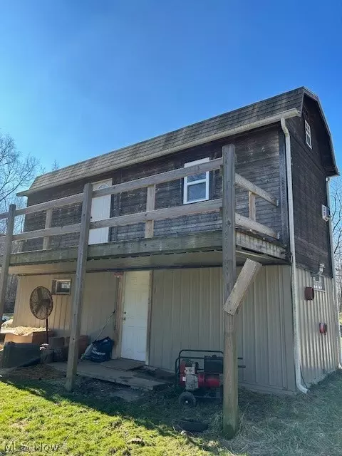 18120 County Road 6, Coshocton, OH 43812