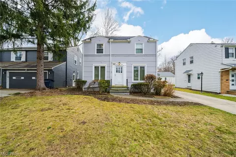 23706 E Groveland Rd, Beachwood, OH 44122