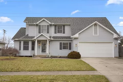 Exterior - 313 Loyola Dr, Elyria, OH 44035 photo 7 of 7