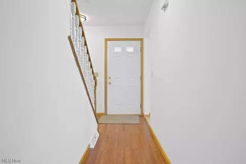 Entry Way - 313 Loyola Dr, Elyria, OH 44035 photo 4 of 6