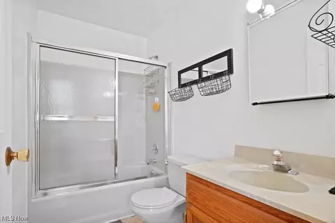 Bath - 313 Loyola Dr, Elyria, OH 44035 photo 6 of 6