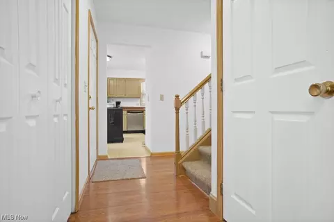 Entry Way - 313 Loyola Dr, Elyria, OH 44035 photo 2 of 6