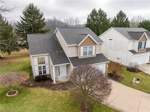 2493 Marlborough Dr, Uniontown, OH 44685