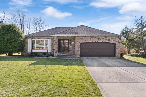 22685 Marlys Dr, Rocky River, OH 44116