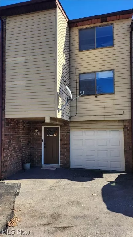 2139 Penguin Ave, Akron, OH 44319