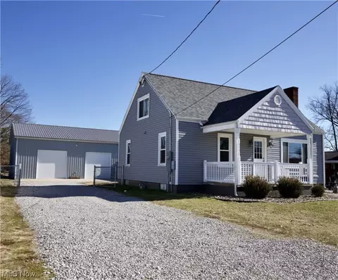 734 Colvin, Belpre, OH 45714