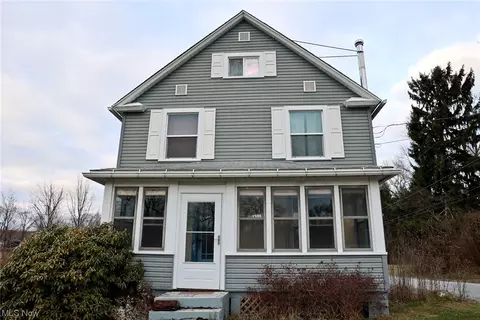 1309 Krumroy Rd, Akron, OH 44306