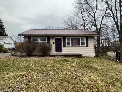 512 N Sumner, East Palestine, OH 44413