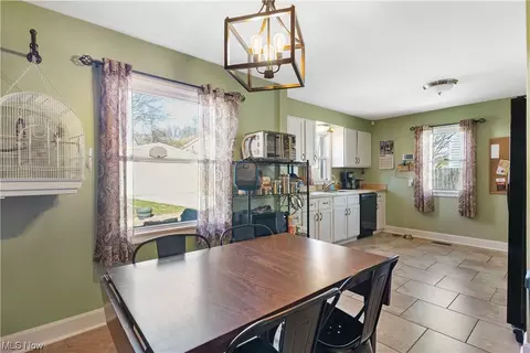 Dining - 50 Stanton Ave, Boardman, OH 44512 photo 1 of 1