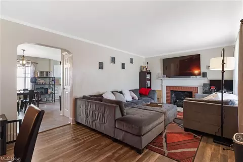 Living - 50 Stanton Ave, Boardman, OH 44512 photo 2 of 3