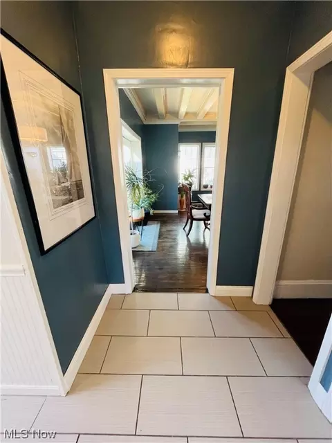 Entry Way - 513 Lyndon, Ashtabula, OH 44004 photo 4 of 8