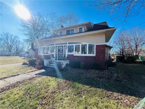 Exterior - 513 Lyndon, Ashtabula, OH 44004 photo 5 of 14