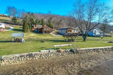 View/Area - 386 E Mohawk, Malvern, OH 44644 photo 4 of 4