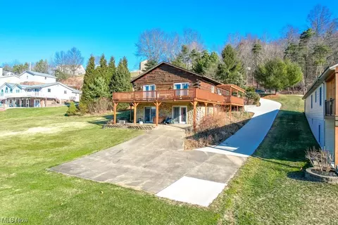 Exterior - 386 E Mohawk, Malvern, OH 44644 photo 7 of 12