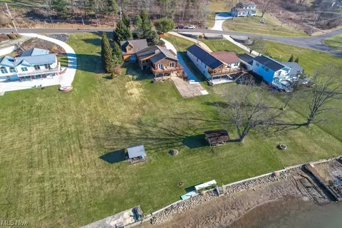 View/Area - 386 E Mohawk, Malvern, OH 44644 photo 3 of 4