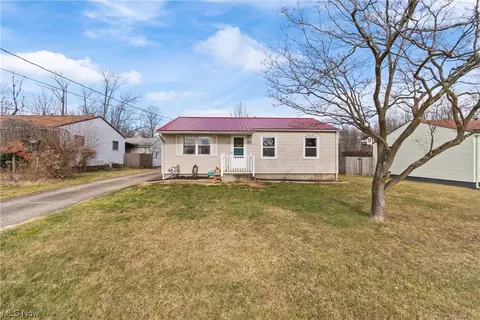 3244 Russ Ranch St NW, Massillon, OH 44646