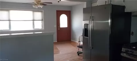 Living - 2 Smith, Elyria, OH 44035 photo 1 of 1