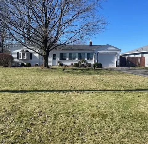 1080 Yolanda Pl, Youngstown, OH 44515