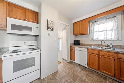 Kitchen - 5402 Forest Ave, Parma, OH 44129 photo 2 of 4
