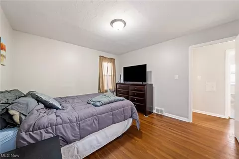 Bedroom - 5402 Forest Ave, Parma, OH 44129 photo 4 of 5