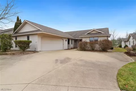 33155 Eagles Glen Ct, North Ridgeville, OH 44039