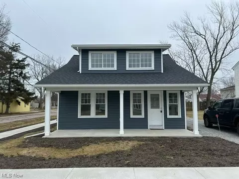 601 Grantwood Ave, Sheffield Lake, OH 44054